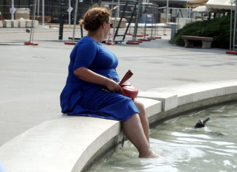 Arriva il caldo nell’estate Covid, i medici lanciano allarme anziani