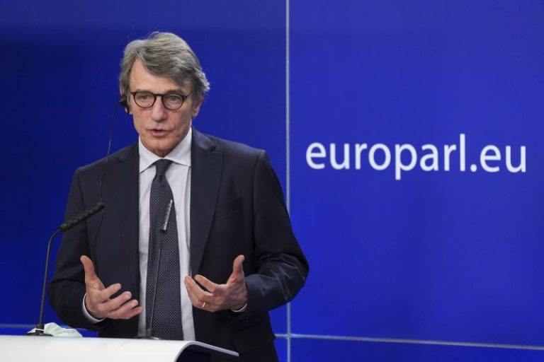 Sassoli a Babis “Inaccettabili provocazioni contro Parlamento Ue”