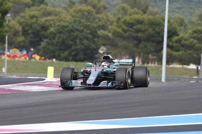 Mercedes la prima scuderia a tornare in pista