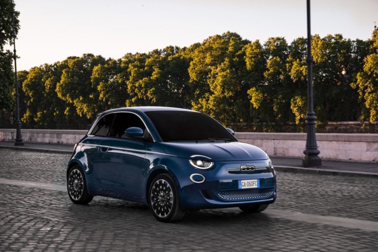 Debutta la nuova 500 “La prima” in versione berlina