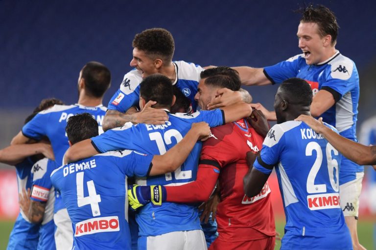 Napoli esulta per il trionfo in Coppa Italia “Campioni”