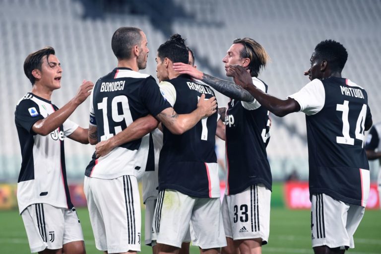 La Juve cala il poker contro il Lecce e prova la fuga