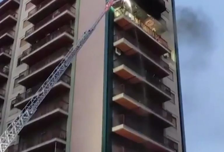 Incendio in appartamento a Palermo, muore un’anziana