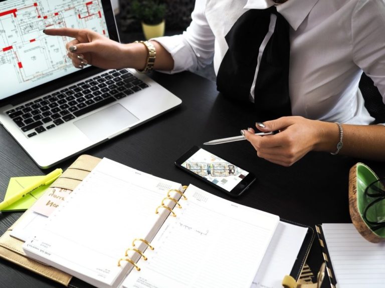 Arretra ancora il settore dei servizi nell’area Euro