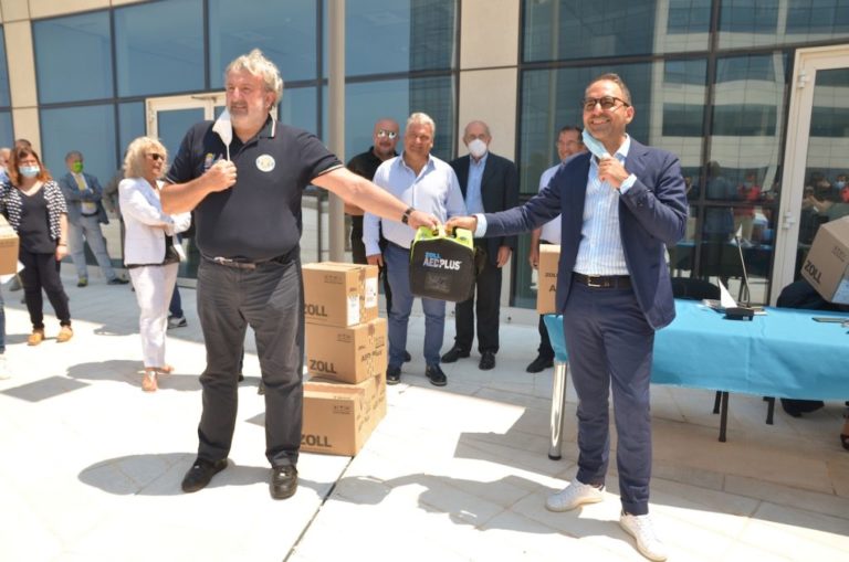 Puglia, 150 defibrillatori ai comuni fino a 10 mila abitanti