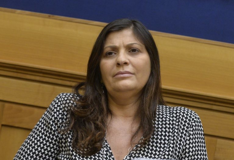 Migranti positivi in Calabria, Santelli “Intervenga Governo”