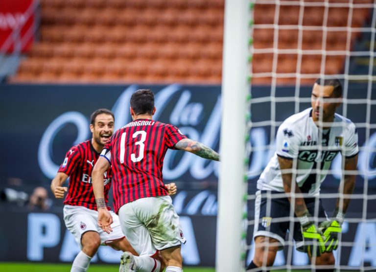 Pari Napoli, Milan vince ed è 6°, Samp tris sul Cagliari