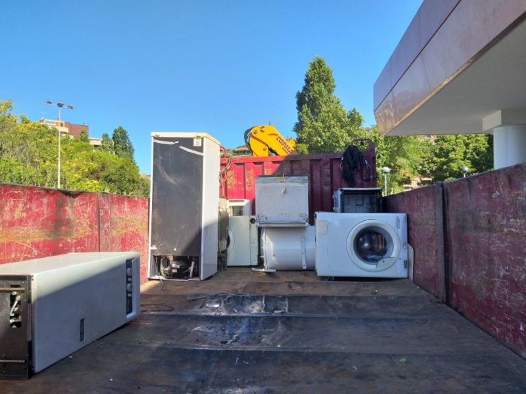 Roma, raccolte 220 tonnellate di rifiuti particolari