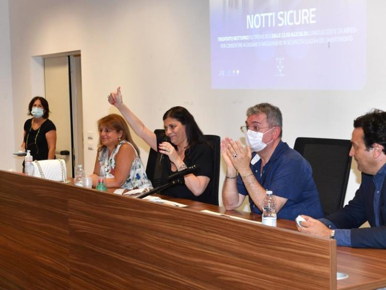 In Calabria “Notti Sicure” con treni e bus lungo 80 località turistiche