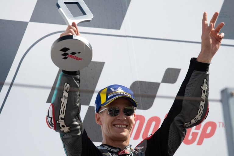 Bis di Quartararo a Jerez, Vinales e Rossi completano il podio