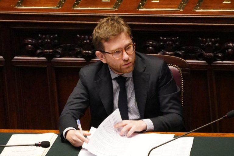 Provenzano “Fiscalità di vantaggio per il Sud finalizzata al lavoro”