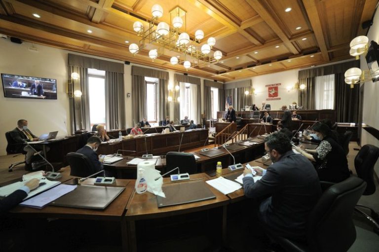 Segretario generale, in arrivo nuovi requisiti per la nomina in Toscana