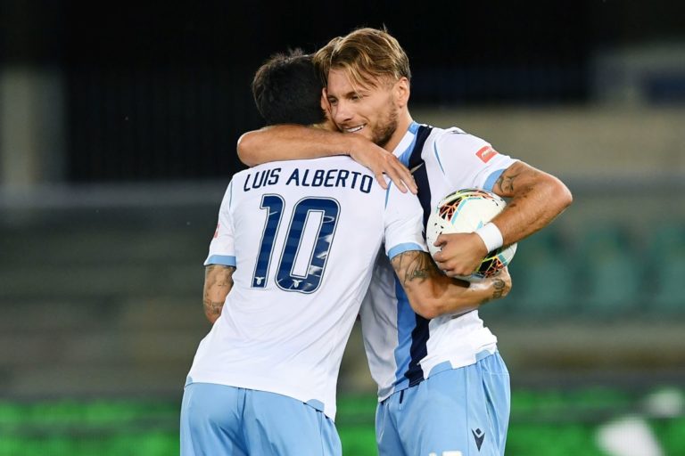 Vincono Lazio e Milan, Genoa ko si gioca salvezza con Lecce