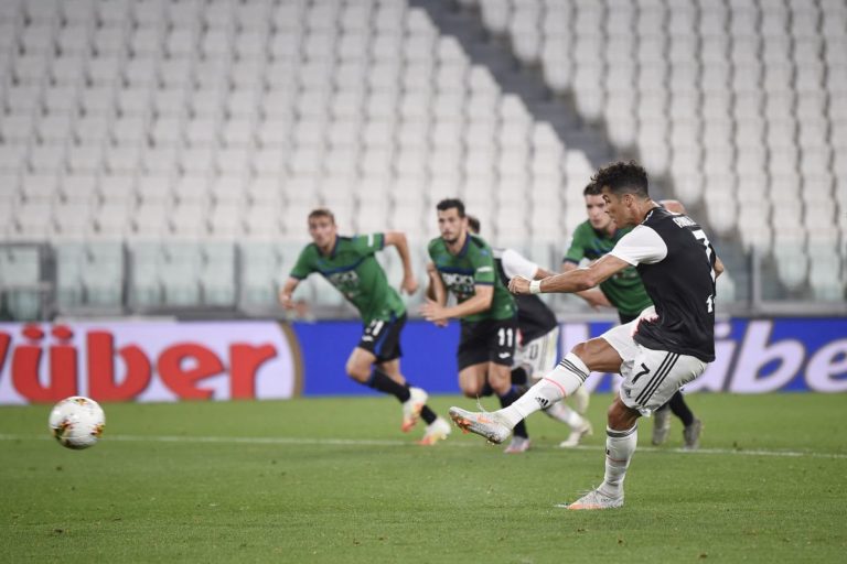L’Atalanta fa paura alla Juve, 2-2 con due rigori di CR7