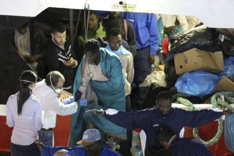 Malta, government to use private ships to keep migrants in quarantine