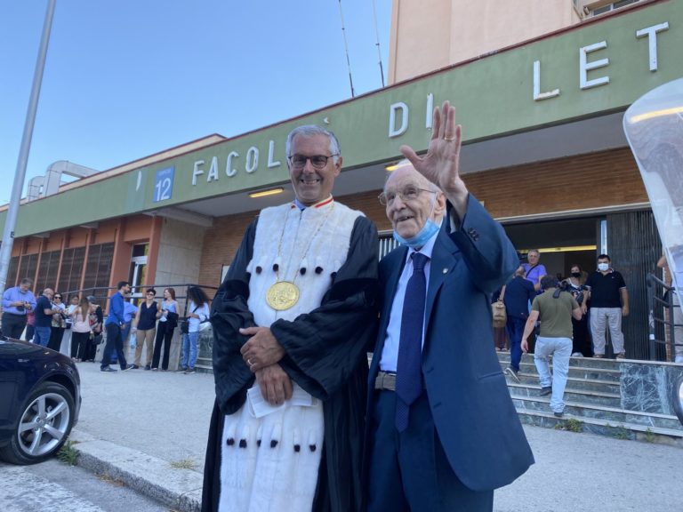 A 97 anni si laurea a Palermo, è record