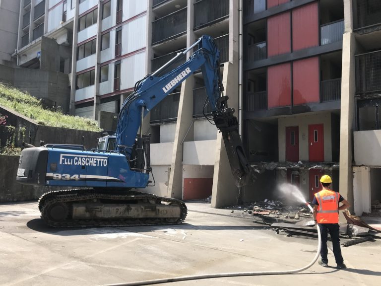 Toti “Al via a Genova la demolizione delle ‘Dighè di Begato”