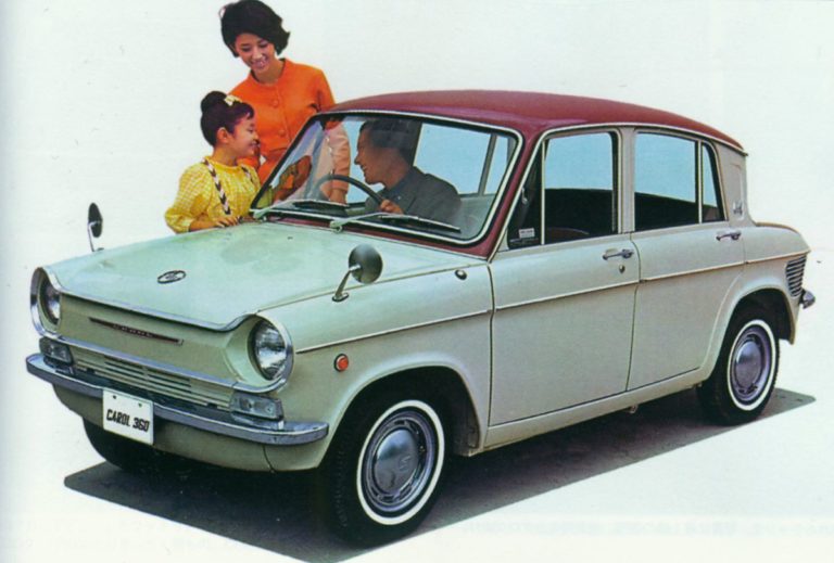 Piccole auto e grandi idee, 80 anni di “compatte” Mazda