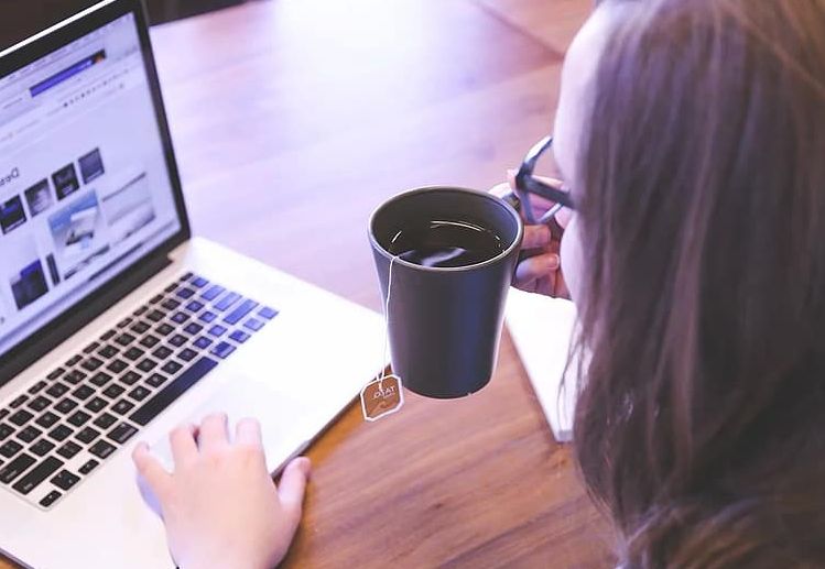 Intesa Sanpaolo, è arrivato il credito per le mamme lavoratrici