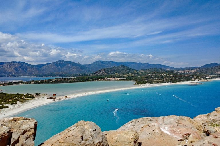 Sardegna, 2 milioni alle imprese per far ripartire turismo e cultura