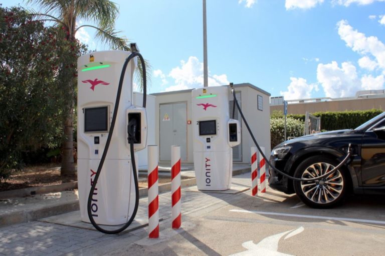 A Palermo una stazione di ricarica ad alta potenza per auto elettriche