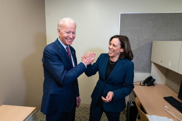 Biden sceglie Kamala Harris come candidata vicepresidente