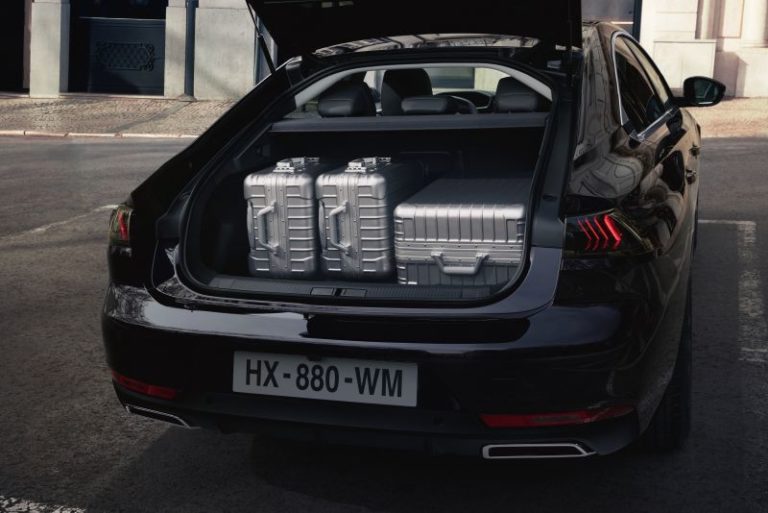Peugeot, cambiando alimentazione spazio bagagliaio non cambia