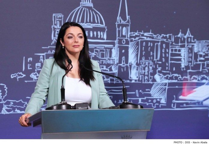 Malta, Tourism Minister under pressure to resign