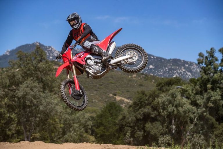Honda presenta la versione 2021 della CRF450R