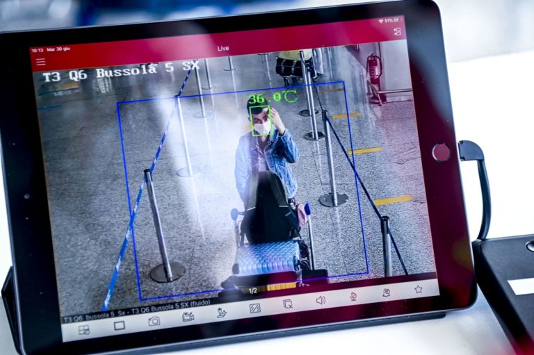 Coronavirus, eseguiti 5 mila test per viaggiatori di rientro nel Lazio