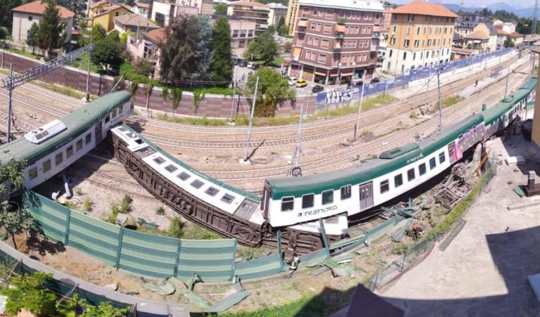 Treno deraglia in Brianza, tre contusi