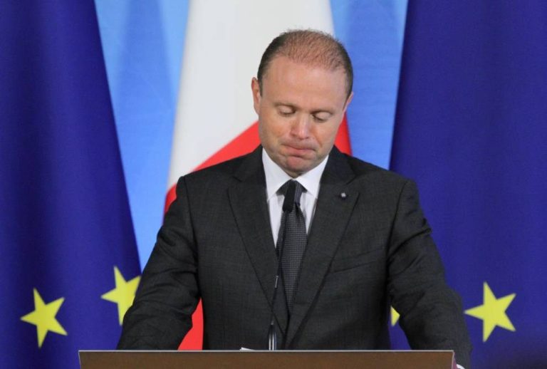 Omicidio Caruana Galizia, Muscat interrogato dalla polizia