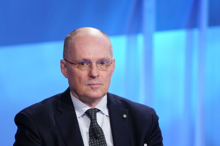 Covid, Ricciardi “Prima ondata non finita, escludo nuovo lockdown duro”