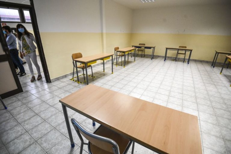 Scuola, dal 1° settembre recupero apprendimenti e dal 14 lezioni