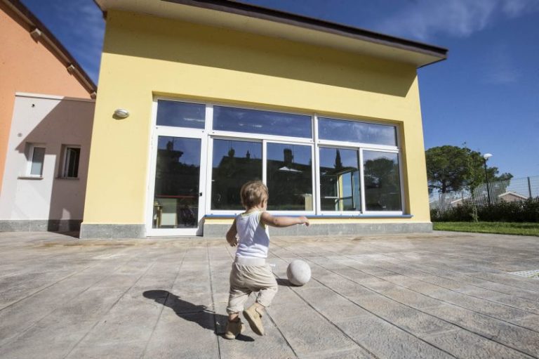 Roma, in nidi e asili misurazione della temperatura a chiunque acceda