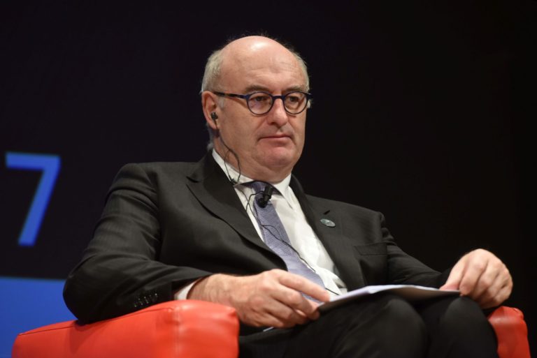 Coronavirus, Commissario al commercio Ue si dimette