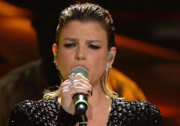 Emma Marrone “Sono uscita definitivamente dalla malattia”