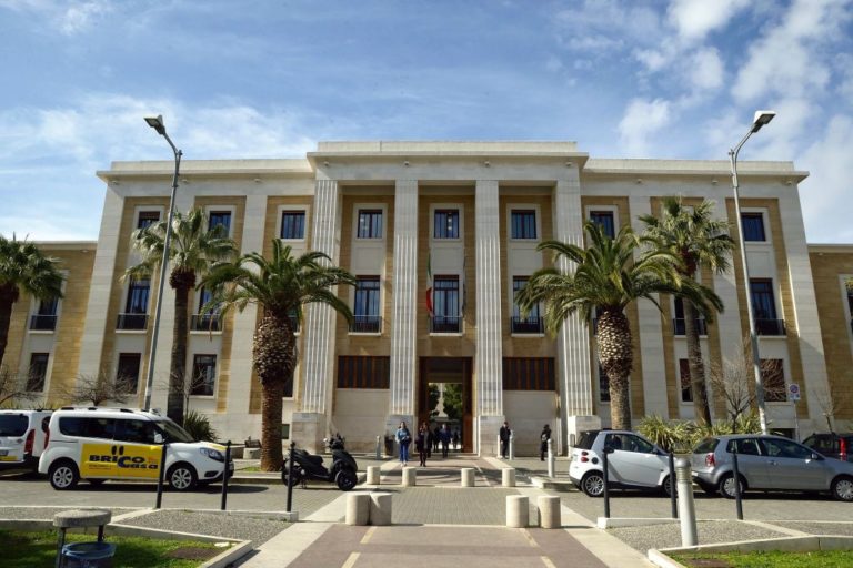 Al Policlinico di Bari trapianto combinato fegato-rene