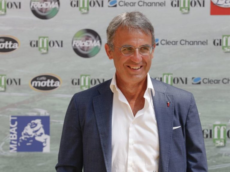 Ambiente, Costa “Serve un ponte tra la politica e i giovani”