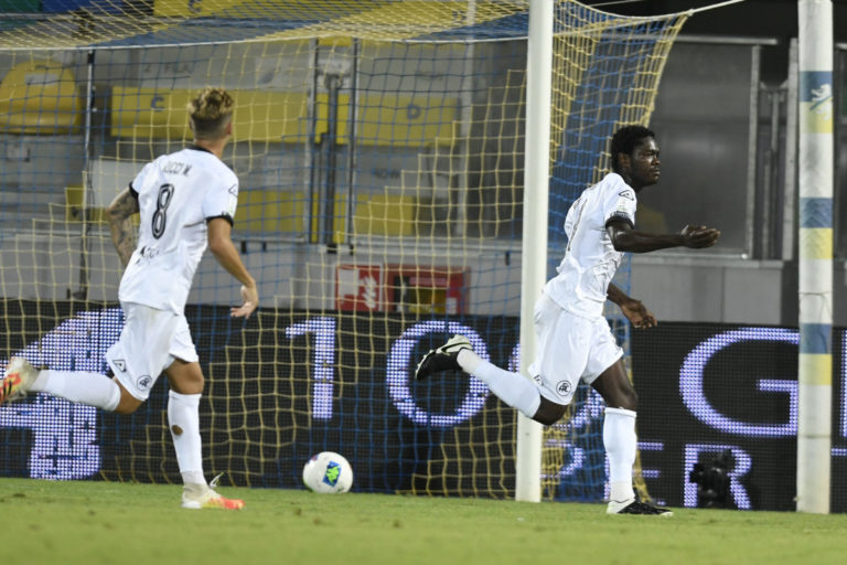Gyasi-gol, lo Spezia vince 1-0 a Frosinone