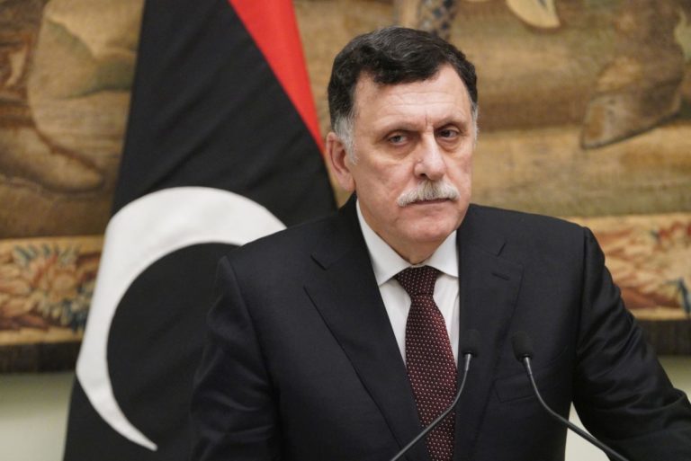 Libia, Al Sarraj annuncia cessate il fuoco ed elezioni a marzo