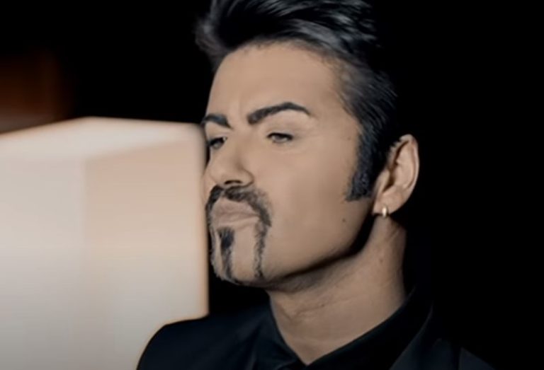 Londra omaggia George Michael con un murale