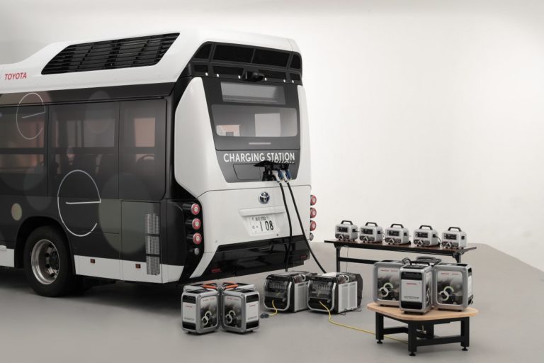 Toyota e Honda, al via test stazione mobile produzione energia