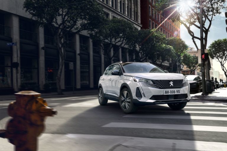 Arriva il nuovo SUV Peugeot 3008