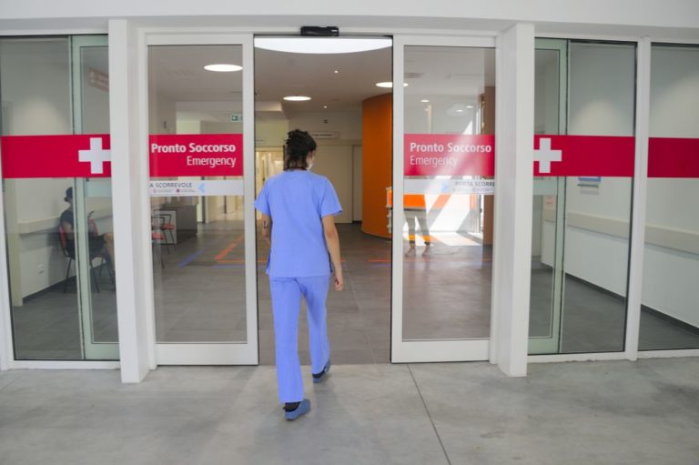 Dalle Regioni via libera all’infermiere di famiglia