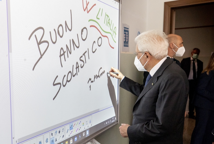 Scuola, Mattarella “Il Paese non si divida, è una prova per tutti”