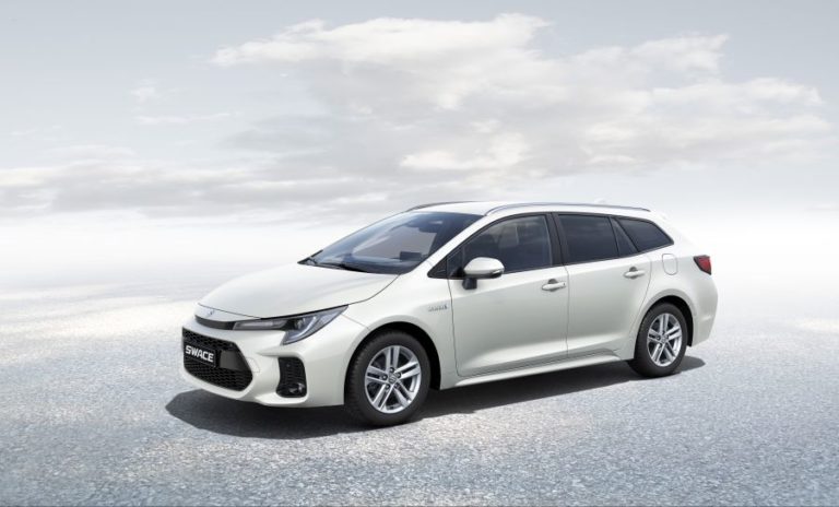 Suzuki presenta Swace, la station wagon ibrida