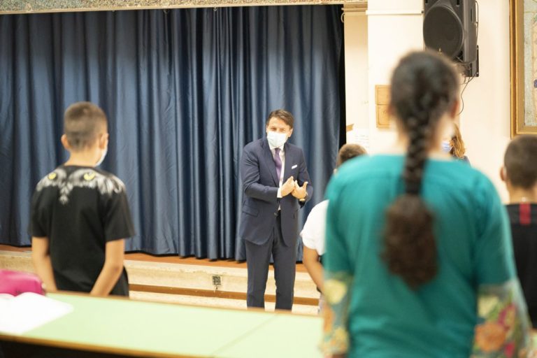 Conte “Useremo le risorse del Recovery Fund anche per la scuola”
