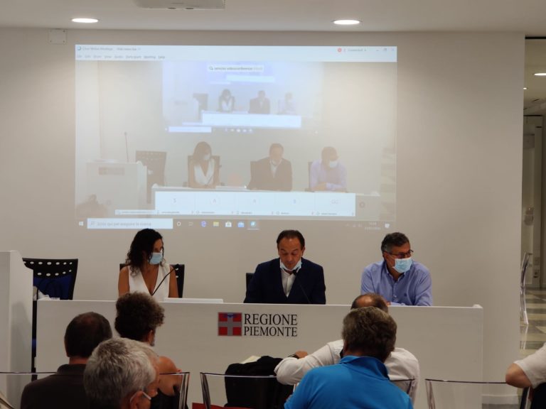 Tar dice no a Governo, ordinanza Cirio su febbre a scuola resta in piedi