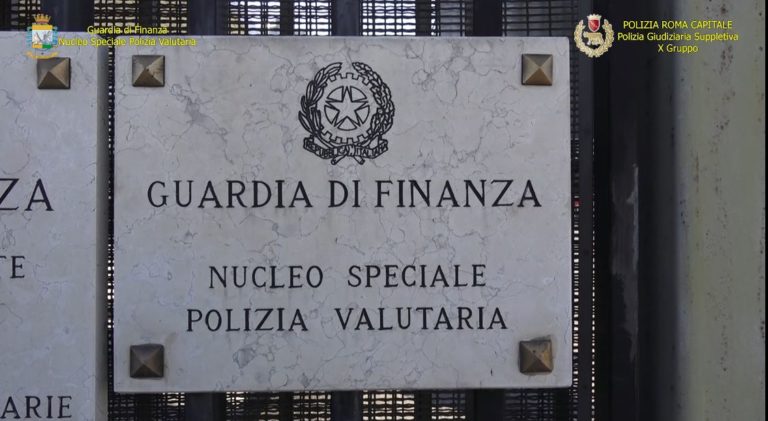 Corruzione nella gestione del commercio ambulante a Roma, 18 arresti